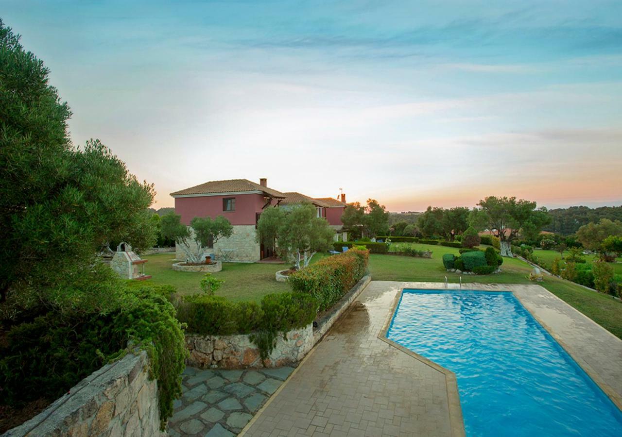 Rastoni Fabienne Shared Pool Maisonette, Afitos Buitenkant foto